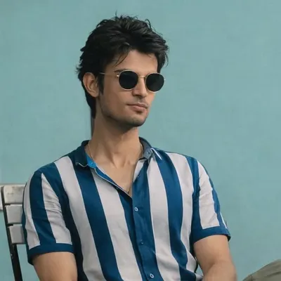 Varun Singhaniya profile