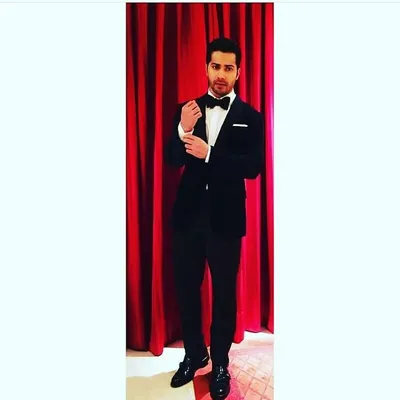 ๐ VARUN DHAWAN'S WORLDWIDE FC profile