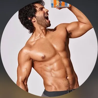 VARUN DHAWAN FAN PAGE profile