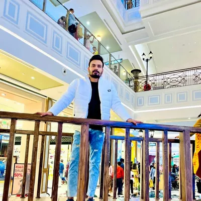 Varun Tiwari profile