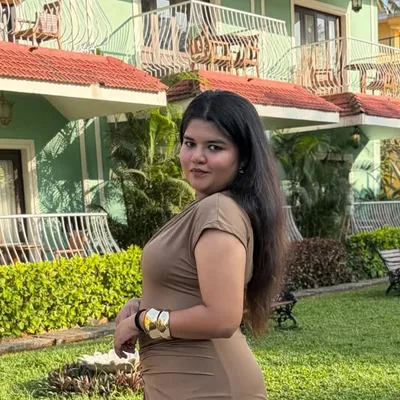 वसुंधरा | TheJanuaryChic 🧿 profile