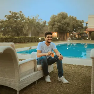 Vatsal Shethia | Photographer | Cinematographer | profile