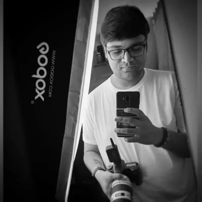 V Click Studios profile