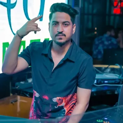 Vdj Dheer profile