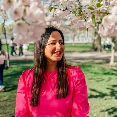 Vibhuti | 🇮🇳✈️ 🇨🇦 Toronto Vlogger