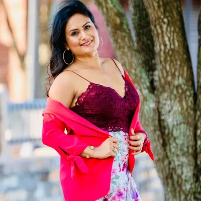 Veena Watwe profile