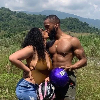 Naj & Reina Vegan Food, Fitness, Reviews & Daily Life profile