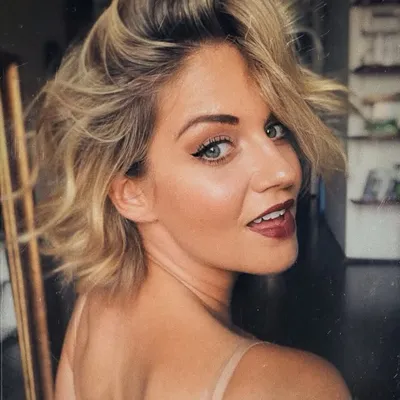 Végh Judit profile