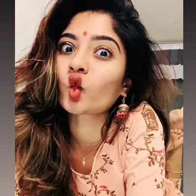 its venmera meera profile