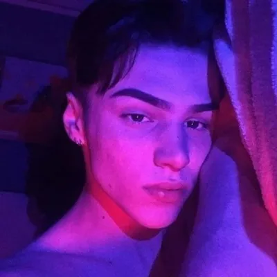 T U M B L R ๐ profile