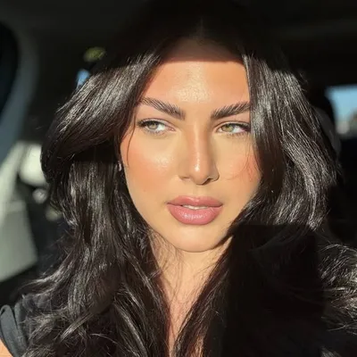 VERA KARROUM profile