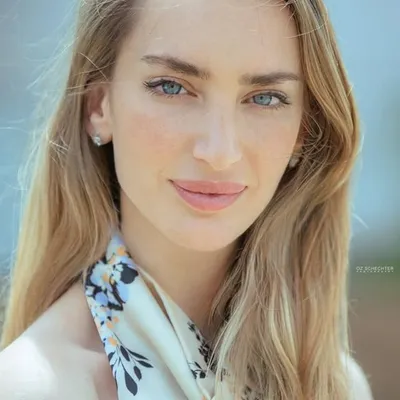 ๐ Singer/actress profile