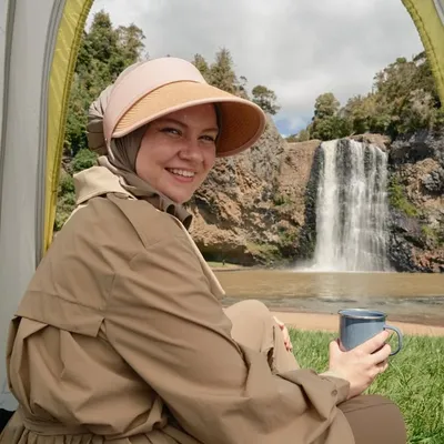 Veronika | Modest Adventure Wear Founder + Muslim Mum Life profile