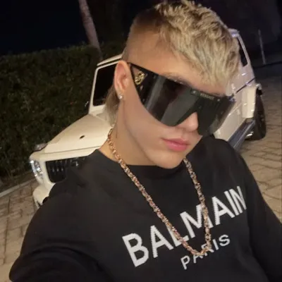 Verza Versace profile