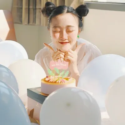 🅥 🅘 🅐 🅝薇安ʕ•̮͡•ʔ景點/咖啡廳/穿搭 /育兒 profile