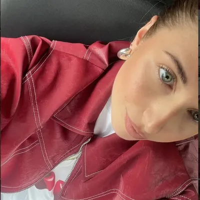 V I C K Y profile