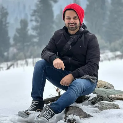 Vicky Arora profile