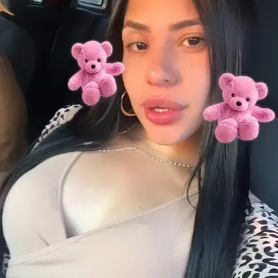 Victoria León profile