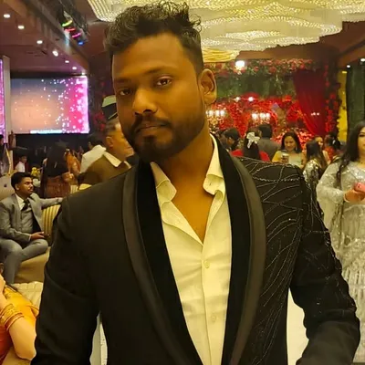Nadar Vicky profile