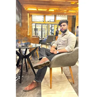 vicky poddar profile