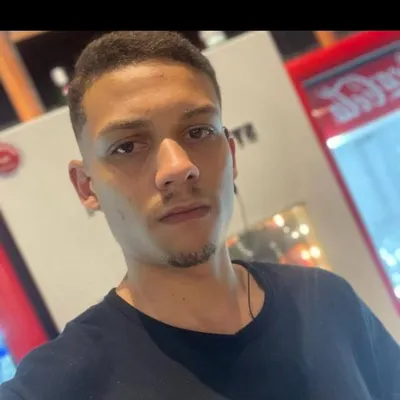 Victor Manuel profile