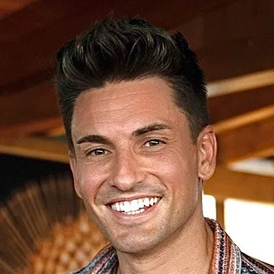 Víctor Enguídanos profile