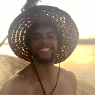 Victor Ferraz profile