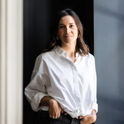 Victoria Douyère profile