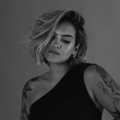 Victória Dourado profile