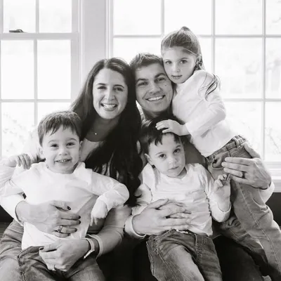 Victoria Falcone-Pawar profile