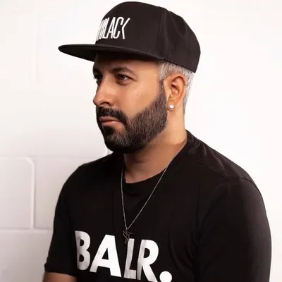 V Í C T O R K E N Z O ⚡️ profile