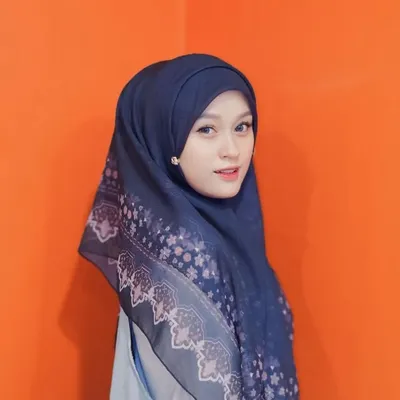 Viersa Latifa Notyadora profile
