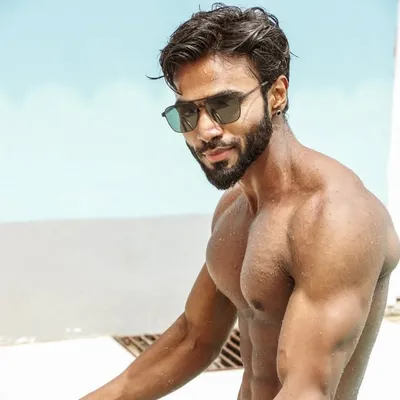 VIGNESH SRIDHAR ๐ profile