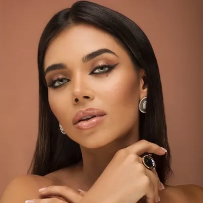 Vitoria Lara 🧿 profile