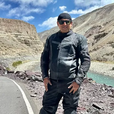 Vijay Ranjan Kolluru - Photographer | Filmmaker | Traveller profile