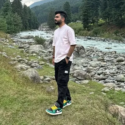Vikas Poonia profile