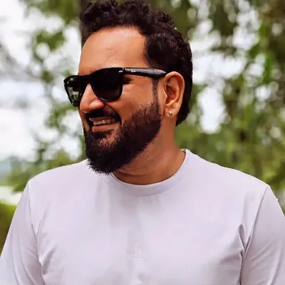 Vikas Vohra profile