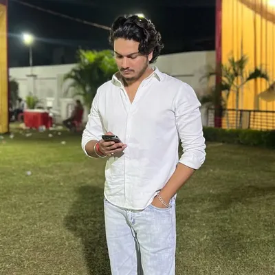 VIVEK ♠️ profile