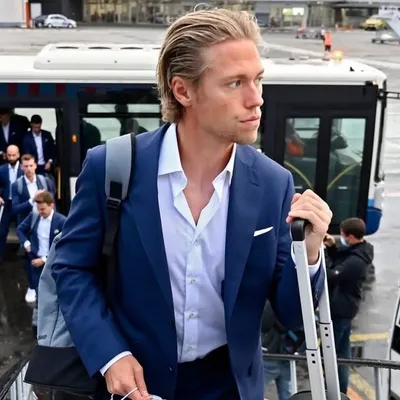 Viktor Fischer profile
