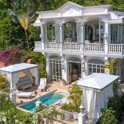 Villa Caprichosa profile