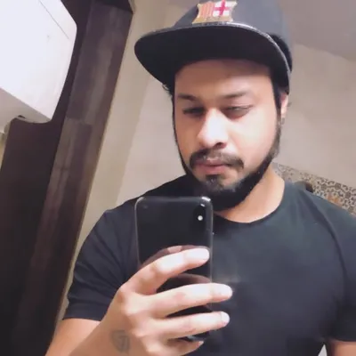 Vinay Adhikari profile