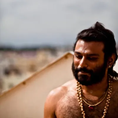 Vinayak Karthikayan profile