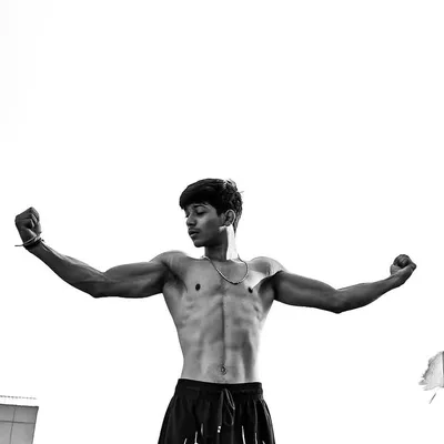 Vinayak Chauhan profile
