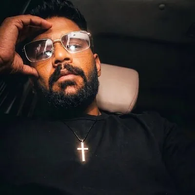 Vinayak Music. profile