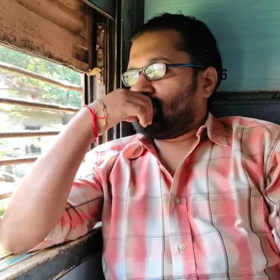 Vinay V Warrier profile
