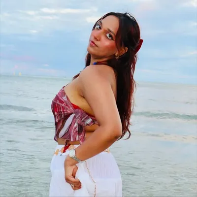 Vibhuti ྀིྀི🦋🧿| Creatorpreneur ✨🇮🇳 profile