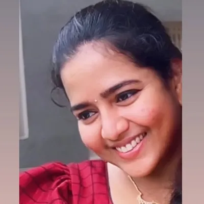 Vineetha Chowdary🦋 profile