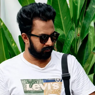 Vineesh K Vinayak profile