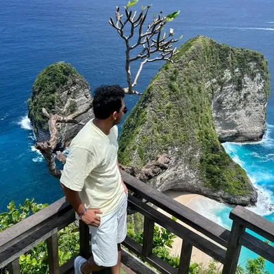 Vineet Tomar profile