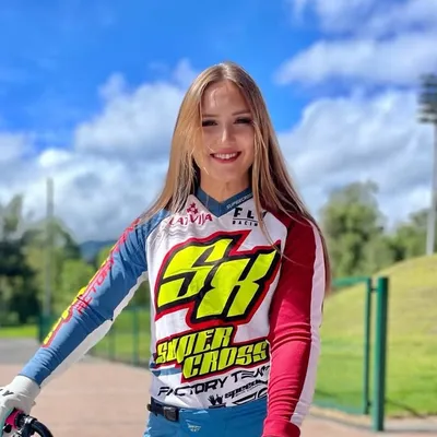 Vineta Pētersone profile